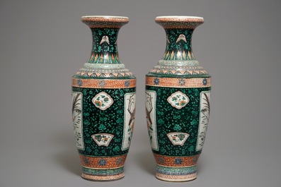 A pair of Chinese verte-noire vases with birds, 19th C.