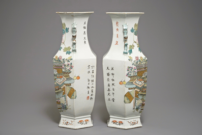 A pair of Chinese hexagonal qianjiang cai vases with antiquities design, signed Xu Pinheng, 19/20th C.