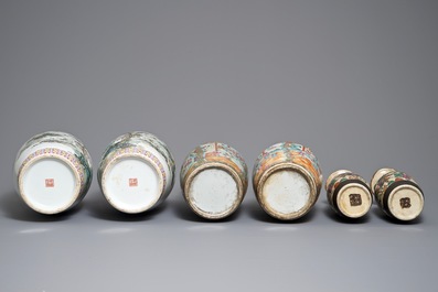 Three pairs of Chinese famille rose and verte vases, 19/20th C.