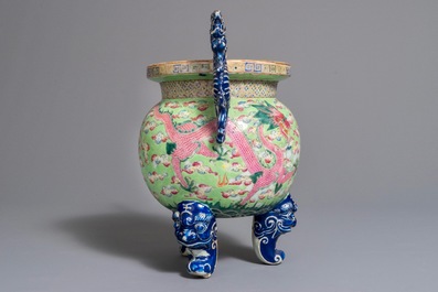 A large Chinese famille rose lime-green-ground incense burner with dragons, 19th C.