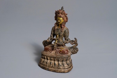 Un Bouddha Vajrasattva en bronze laqu&eacute; et dor&eacute;, Chine, Ming