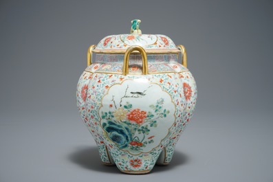 Een Chinese famille rose wierookbrander met deksel, Jiangxi Porcelain Company, Republiek, 20e eeuw