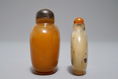 Two Chinese 'shadow' agate snuff bottles, 19/20th C.