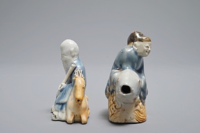 Two Chinese figurative blue and white on biscuit water droppers, Qianlong