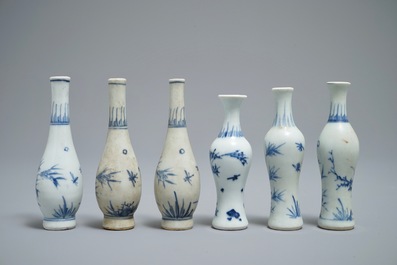 Six Chinese blue and white vases with floral design, Hatcher cargo, Transitional period