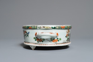 A Chinese famille verte tripod basin with birds among foliage, Kangxi