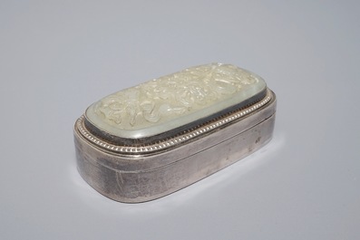 A Chinese jade-topped silver box, signed Yuchang Sterling, 1st half 20th C
