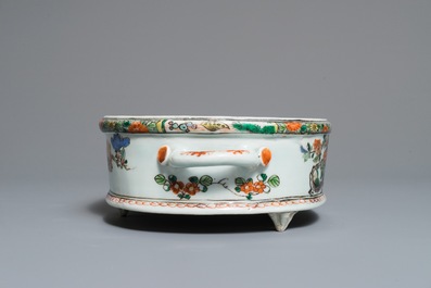 A Chinese famille verte tripod basin with birds among foliage, Kangxi