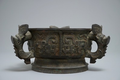 Een ongewoon Chinees drie-orig ritueel 'gui' vat, 18/19e eeuw