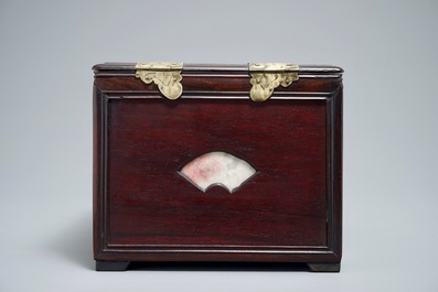 A Chinese rosewood jewelry box with marble panels, 19/20th C.