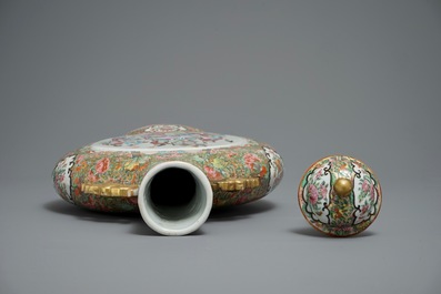 A large Chinese Canton famille rose moonflask and cover, 19th C.