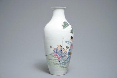 A Chinese famille rose vase with a garden scene, Republic, 20th C.