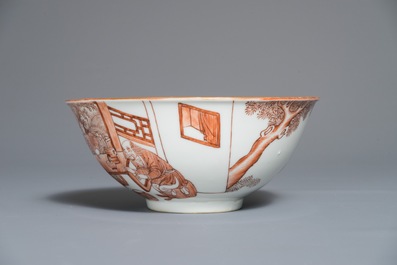 A Chinese iron red bowl and dish with the three star-gods Fuxing, Luxing and Shoushing, 19/20th C.