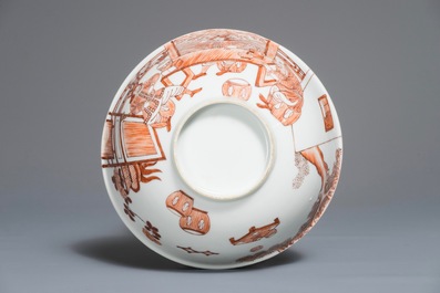 Un bol et une assiette en porcelaine de Chine rouge de fer figurant les dieux des &eacute;toiles, 19/20&egrave;me