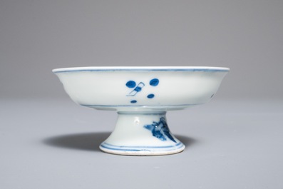 A small Chinese blue and white footed saucer dish, Chenghua mark, Wanli