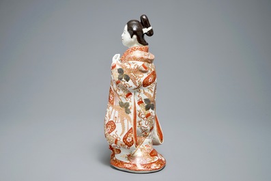 Une figure d'une Bijin en porcelaine Imari de Japon, Edo, 17/18&egrave;me