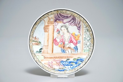 Deux soucoupes et une tasse en porcelaine de Chine famille rose &agrave; d&eacute;cor d'une femme et son chien, Yongzheng