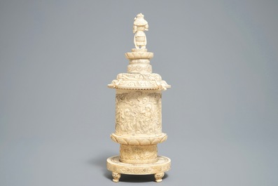 Un autel zushi en ivoire sculpt&eacute;, Japon, Meiji, 19&egrave;me