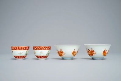 Two pairs of Chinese famille verte and iron red bowls, 19/20th C.