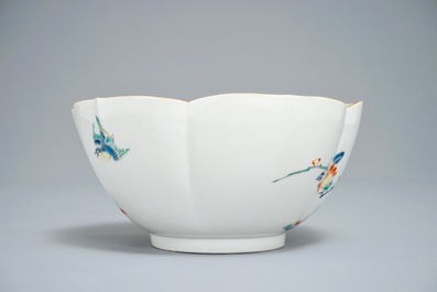 A Japanese lotus-shaped Kakiemon bowl with playing boys, Edo, 17th C.