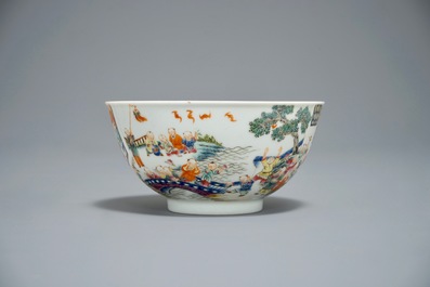 A Chinese famille rose bowl, Jiaqing mark, and a famille rose saucer, 19/20th C.