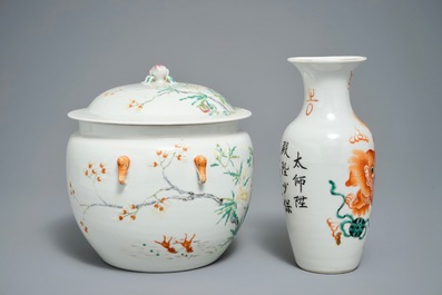 A Chinese famille rose bowl and cover and a vase with Buddhist lions, 19/20th C.