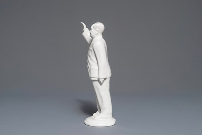 A tall Chinese figure of Mao Zedong waving, 2nd half 20th C.