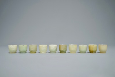 Un ensemble de dix tasses en jade c&eacute;ladon, Chine, 19/20&egrave;me