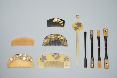 Dix ensembles de peignes de type Kushi et d'&eacute;pingles de type Kougai en laque, Japon, Meiji, 19&egrave;me