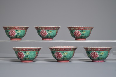 Six bols en porcelaine de Chine famille rose pour le march&eacute; Straits ou Peranakan, 19&egrave;me