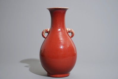 A Chinese monochrome oxblood-glazed yuhuchunping vase, 18/19th C.