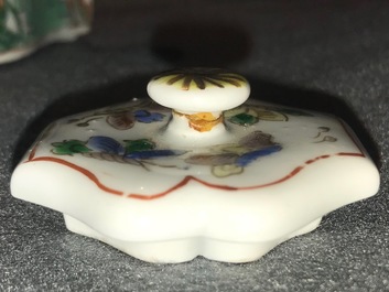 A Chinese famille verte teapot and cover, Kangxi