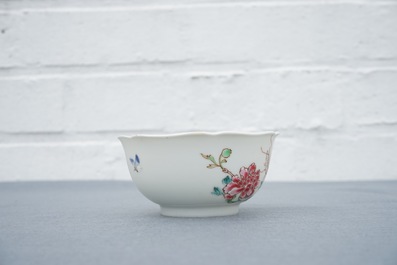 A fine Chinese famille rose cup and saucer with roosters, Yongzheng