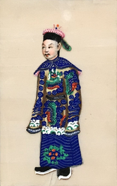 Een Chinese houten wandvitrine, een portret en twee albums met rijstpapierschilderingen, 19/20e eeuw