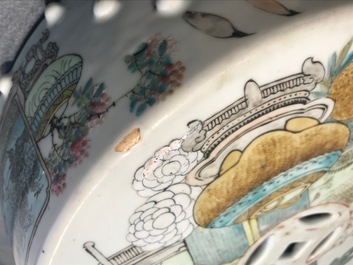 Un tabouret en porcelaine de Chine qianjiang cai &agrave; d&eacute;cor d'antiquit&eacute;s, 19/20&egrave;me