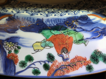 Un plat en porcelaine de Chine verte-Imari aux armes de Malines, Kangxi/Yongzheng