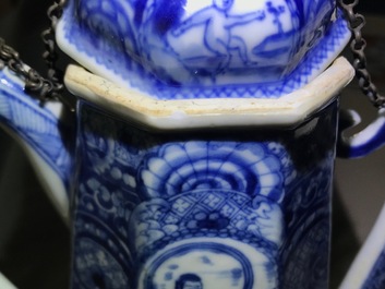 Een zeldzame Chinese blauwwitte koffiekan met &quot;Europa en de stier&quot;, Kangxi