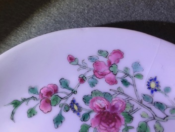 A pair of fine Chinese famille rose cups and saucers with floral design, Yongzheng