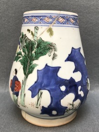 Un pot &agrave; pinceaux en porcelaine de Chine Wucai, &eacute;poque Transition