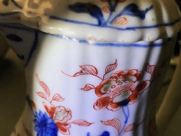 Een Chinese Imari-stijl dekselkan met Franse zilveren montuur, Qianlong