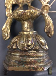 Une figure de Guanyin en bronze dor&eacute;, Chine, Tang ou apr&egrave;s