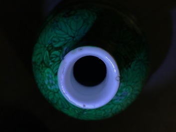 20世纪 绿釉花卉纹葫芦瓶