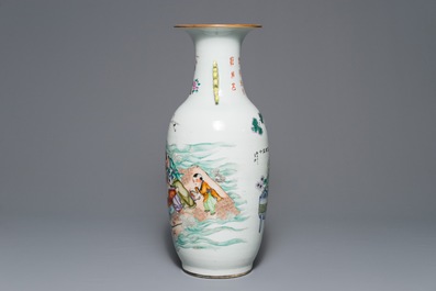 A Chinese famille rose two-sided design vase, 19/20th C.