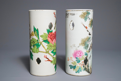 Deux portes-chapeaux et un bol en porcelaine de Chine qianjiang cai et famille rose, 19/20&egrave;me