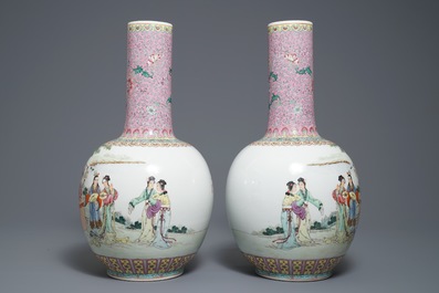 A pair of Chinese famille rose tianqiu ping vases with figures, 20th C.