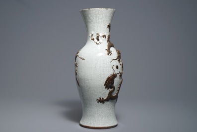 A Chinese Nanking crackle-glazed 'dragon' vase, 19th C.