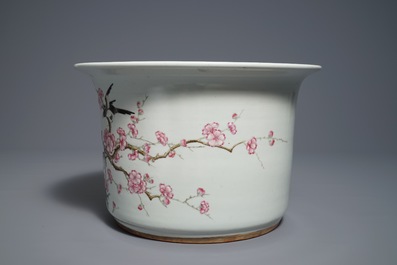 A Chinese famille rose 'prunus and magpie' jardini&egrave;re, 19/20th C.