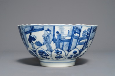 Un bol en porcelaine de Chine bleu et blanc en forme de lotus, marque de Xuande, Kangxi