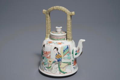 A fine Chinese famille verte teapot and cover, Kangxi