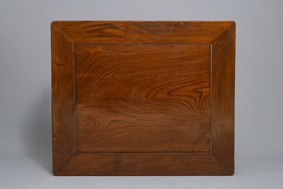 Une table rectangulaire en bois de type Kang, Chine, 20&egrave;me